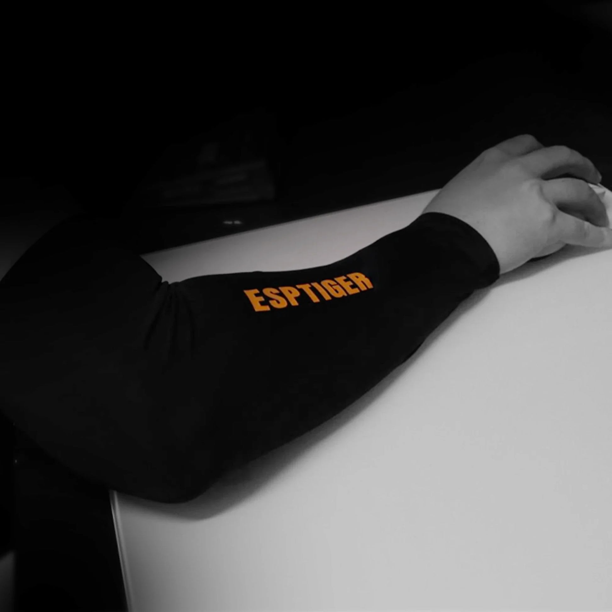 EspTiger Compact Arm Sleeve for Esports